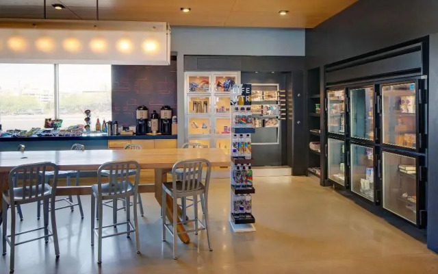 Aloft Tucson University