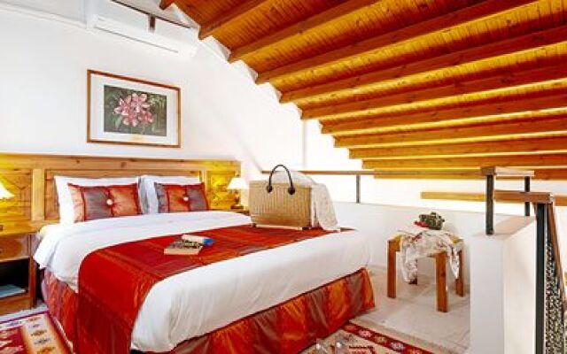 Almond Holiday Village