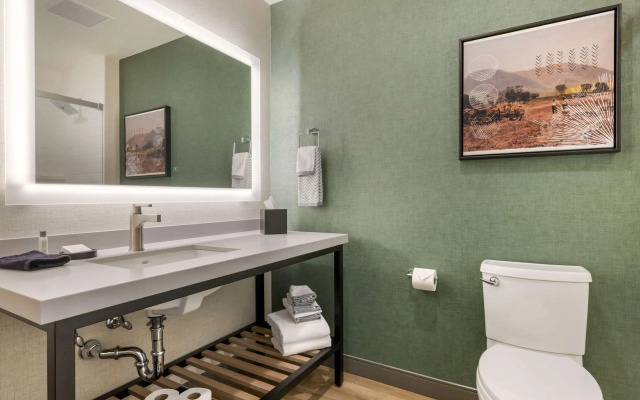 Cambria Hotel El Centro - Imperial