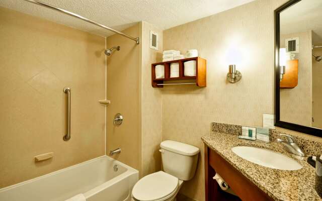 Hampton Inn Cleveland-Westlake