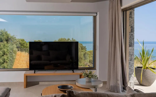 Villa Onyx - With Private Heated Pool