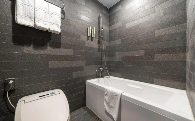 Layers Hotel Busan Hadan