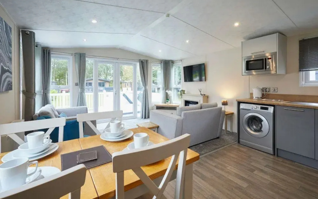 Host Stay Tarn Lodge