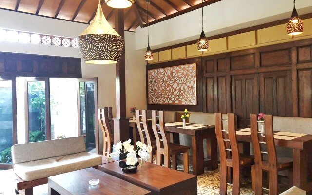 Puri Langenarjan Guesthouse