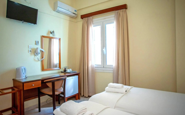 Lucia Hotel