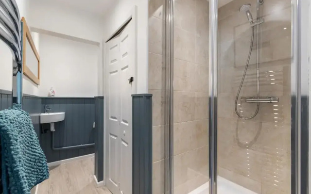 Sea View Apartment - Sea Front Apartment With Views