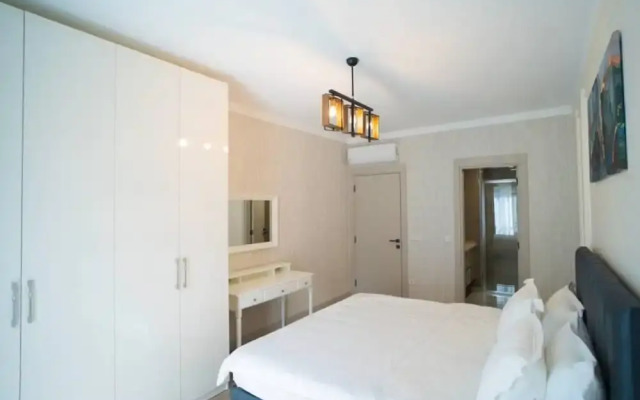 3 B Luxury Apt Near Arena Park AVM