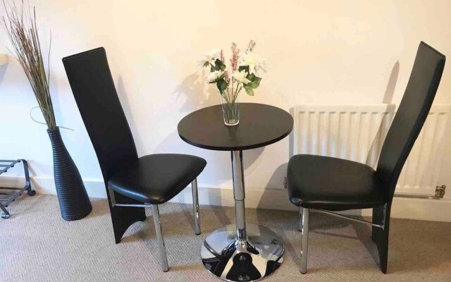 Tudors eSuites City Center Apartment
