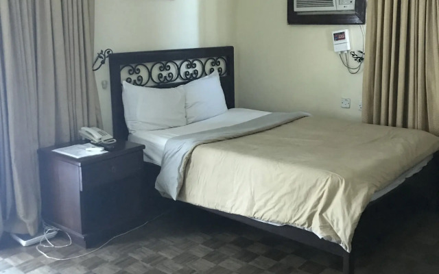 GQ International Hotel