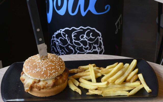 Greet Hotel Evreux Centre - Route de Normandie by Accor