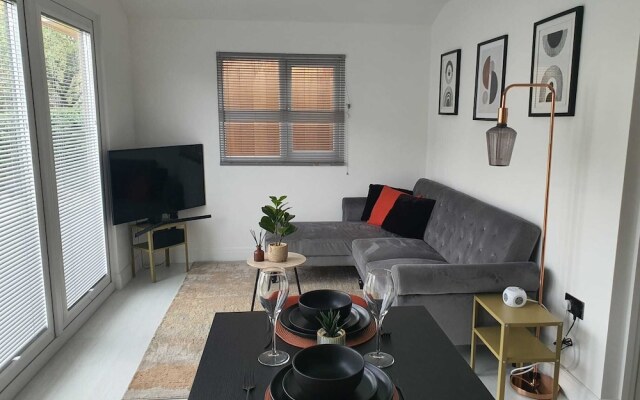 Stunning 1 King bed Cabin in Grays