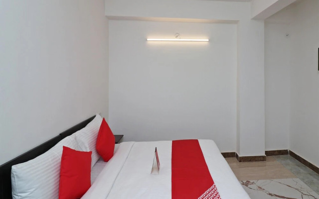 OYO Flagship 26898 Galleria