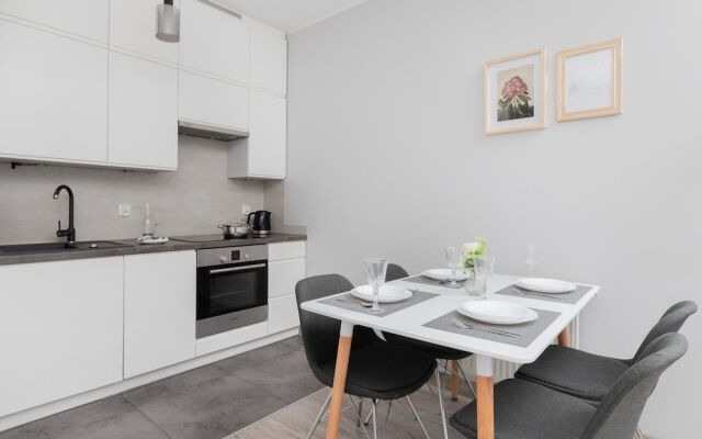 Gdańsk City Center Modern by Renters