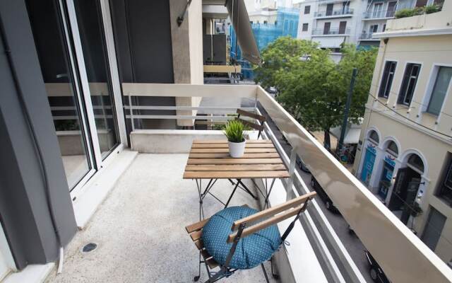 UPSTREET Bright Flat near Acropolis