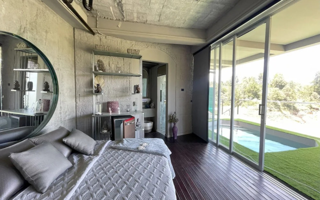 EleMYNT LifeStyle Hotel