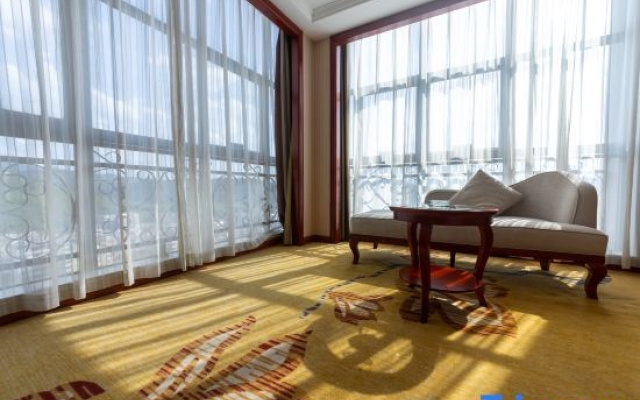 Vienna International Hotel (Guangning)