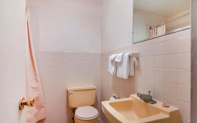 OYO Hotel Dalton PA I-81