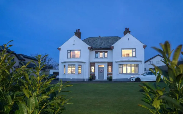 Larkhill House