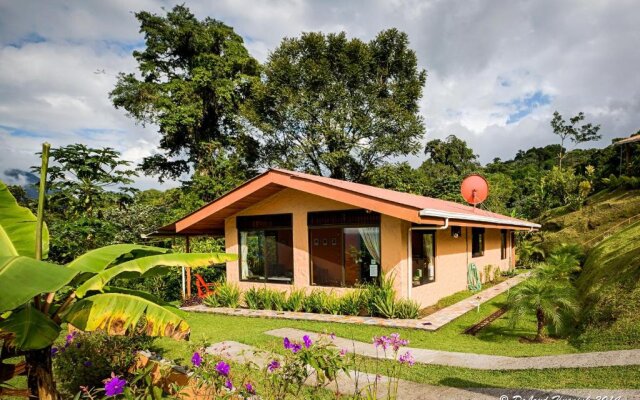 Encantada Guest House: Spectacular View & Excellent Reviews