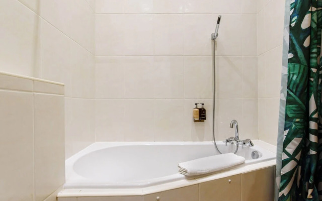 Jolyon's Boutique Hotel