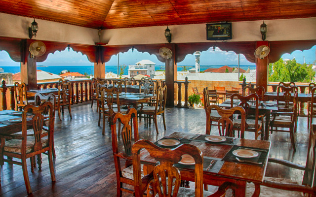 Tausi Palace Hotel