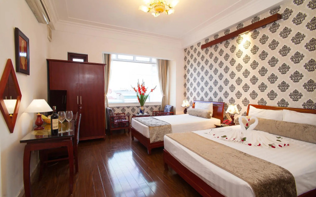 Luxury Hotel