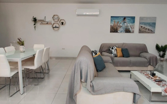 Lorenza Letting Maisonette