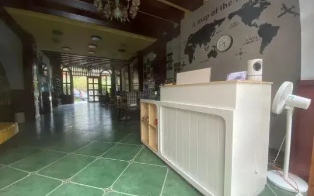 Libo Huating Lanshe Inn No.2 Branch