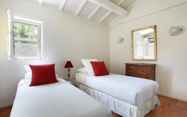 Hotel Château Des Alpilles