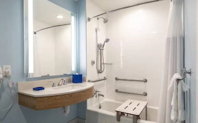 Universal's Endless Summer Resort - Dockside Inn and Suites