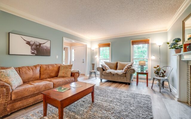 Pet-friendly Franklin Home ~ 21 Mi to Nashville!