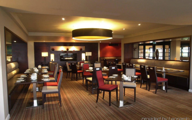 DoubleTree by Hilton Edinburgh - Queensferry Crossing