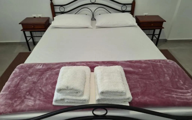 Rooms Makinia Beach