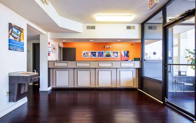 Motel 6 Covington, TN