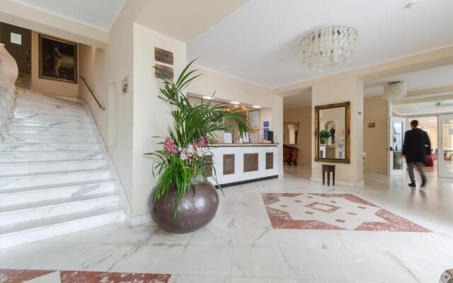 HOTIDAY Hotel Alassio