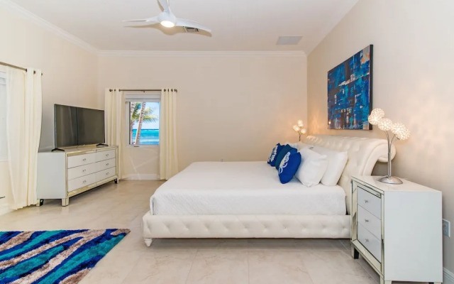 Sprat Bay Luxury Villa