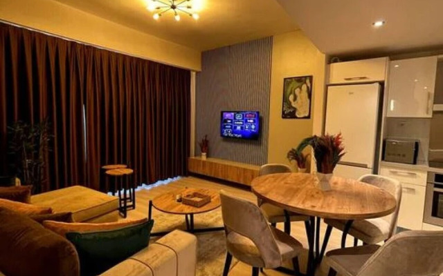 1bedroom Apartment With Terrace Near Mail of Istanbul