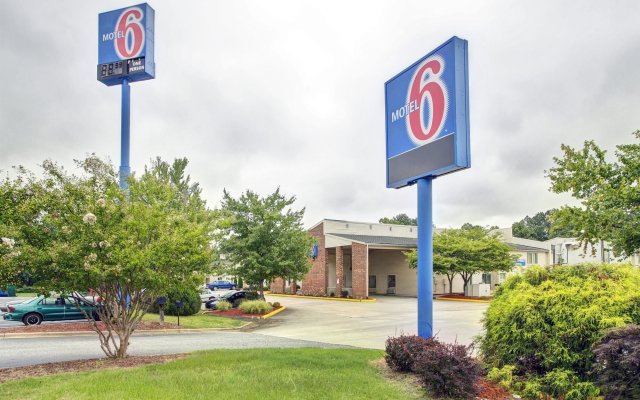 Motel 6 Greensboro, NC - Airport