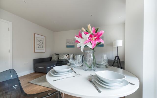 Hampden Apartments - the Diana