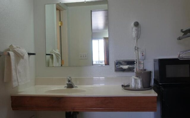 Best Interstate Inn