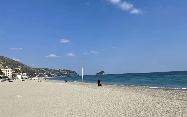 Tra Sole e Mare Spotorno