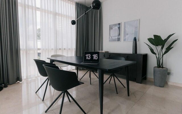 Blue Arch Suites - The Notre Dame Saigon