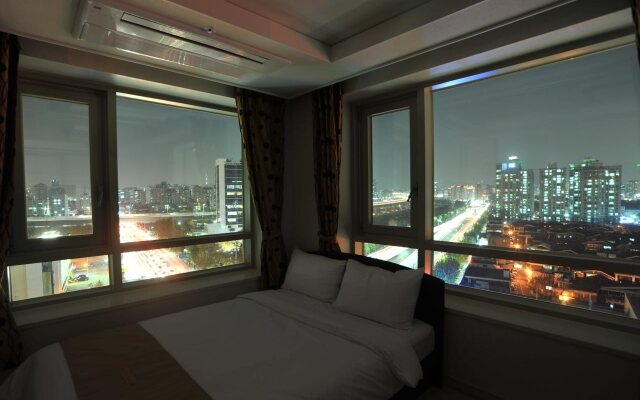 Golden Forest Residence