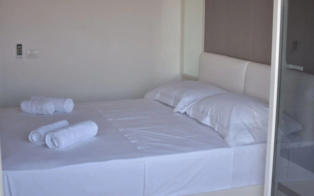 Airen Hotel Velipoje