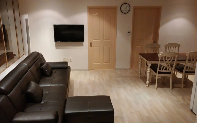 Utopia Guesthouse - Hostel