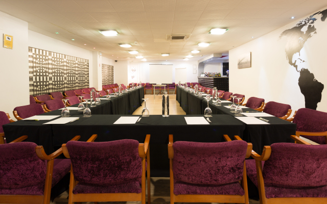 Hotel Familia Conde