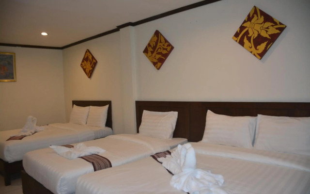 Patong Moon Inn Guesthouse