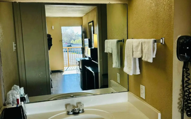 Travel Inn Bristol near State St