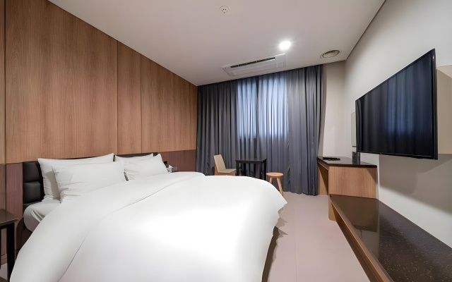 Bricks Hotel