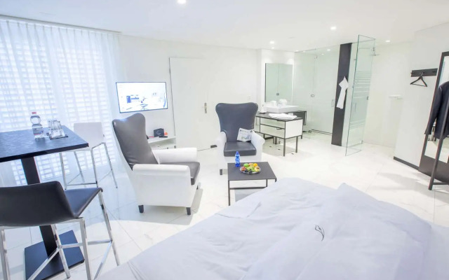 Longstay Residence Thessoni home - Self check in serviced apartments & Hotel